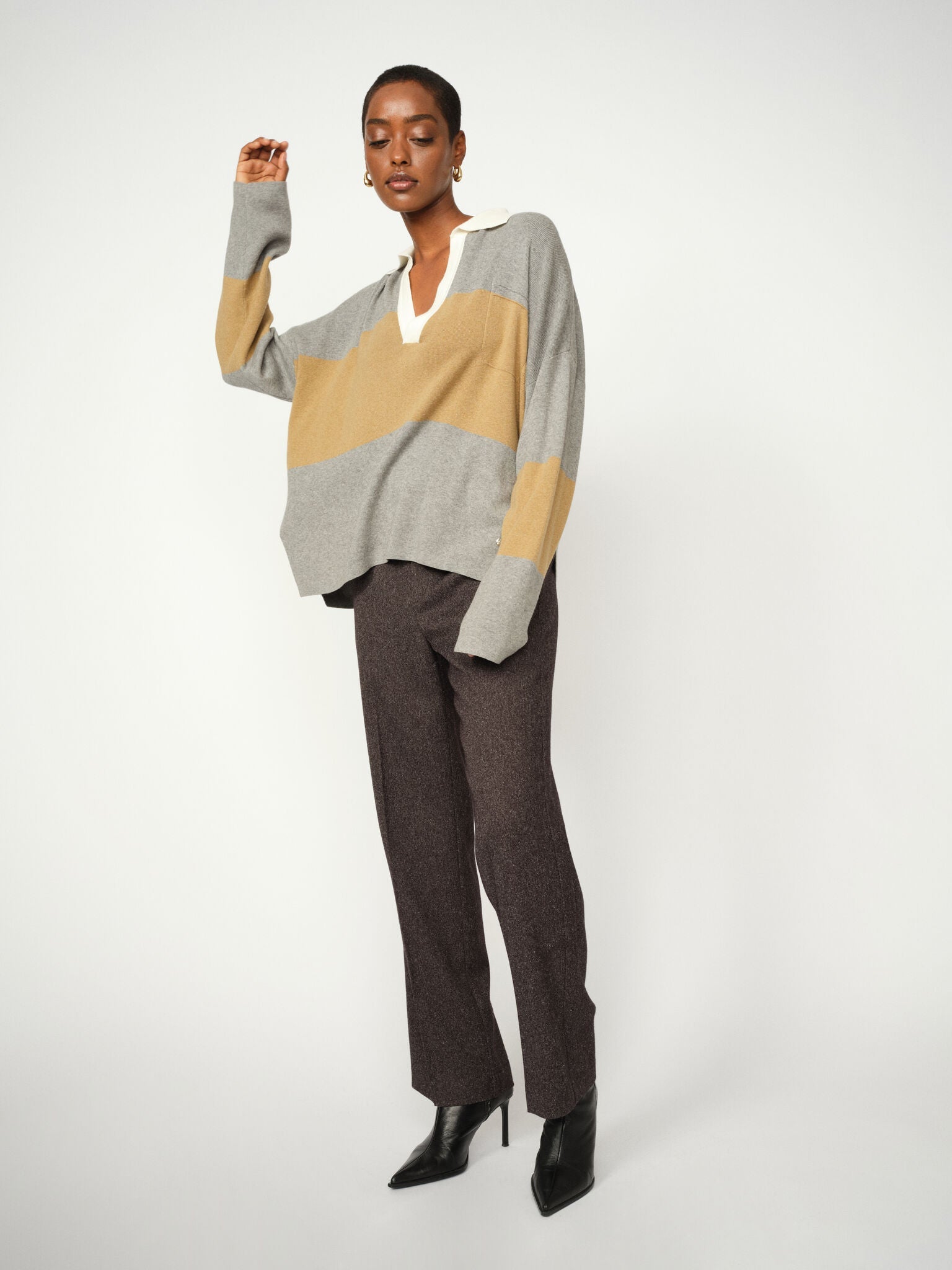 Modelshot / Black / Back